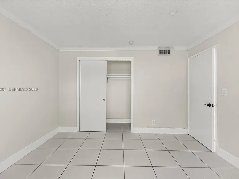 5450 Hollywood Blvd #107 — Photo 14