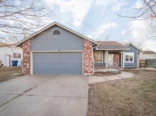 701 Wheatland St, Colwich, KS 67030