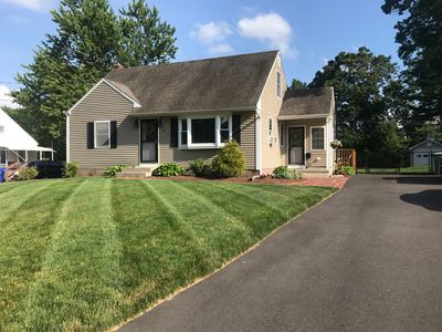 18 Moon St, Enfield, CT, 06082
