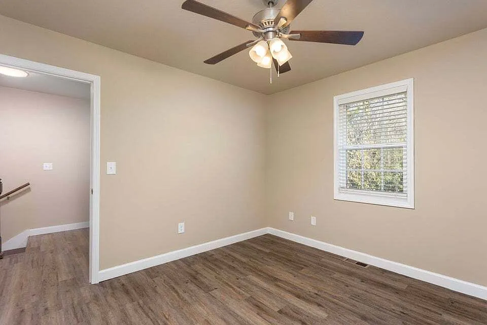 272 Mulberry Avenue - A — Photo 3