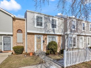 142 Williamsburg Rd, Country Club Hills, IL 60478