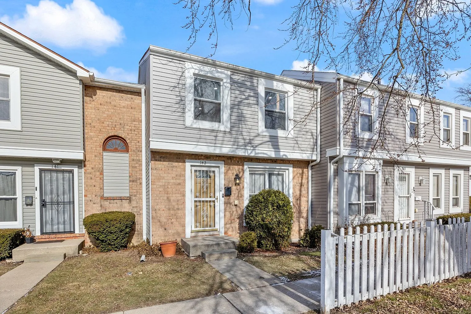 142 Williamsburg Rd photo 1