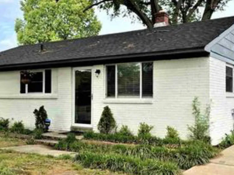 412 Malboro Rd — Photo 2
