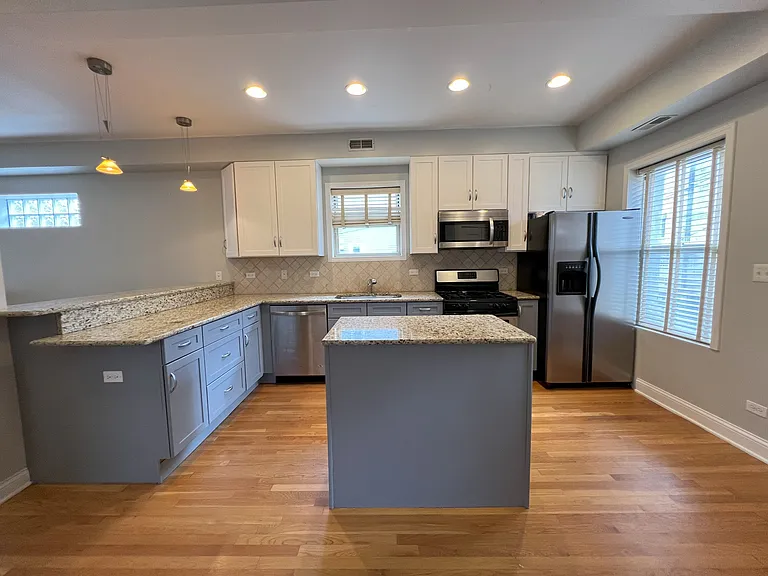 1811 W Cortland St #1A — Photo 10