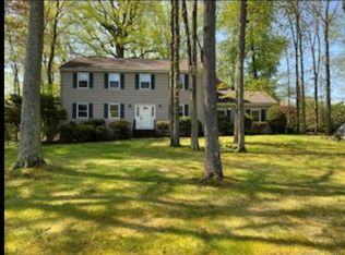 457 Pine Tree Dr, Orange, CT 06477