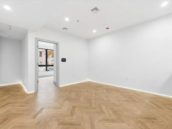 392 1st Street image 7 of 35