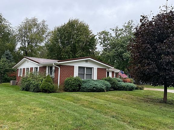 2nd image of 1003 Valley Dr