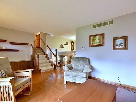 4th image of 1105 Independence Dr
