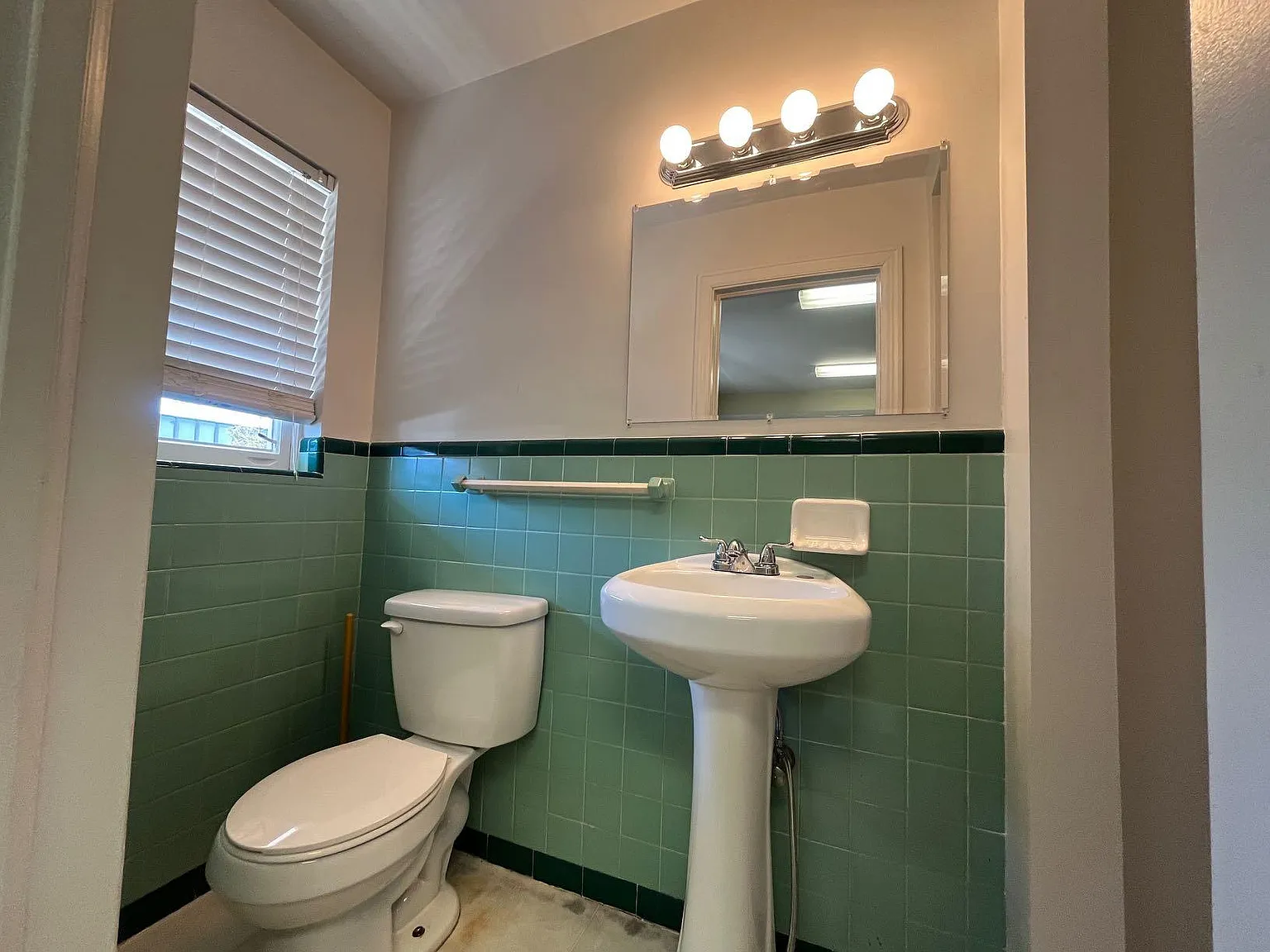 Studio, 293 sqft, $400 — Photo 4