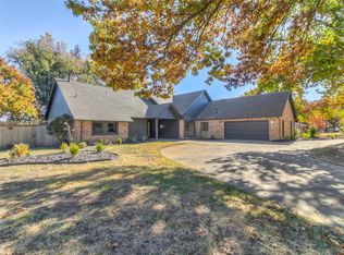 5820 Irvine Dr, Edmond, OK 73025