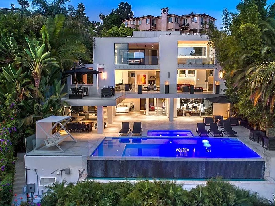 9066 Saint Ives Dr, Los Angeles, CA 90069 | Zillow