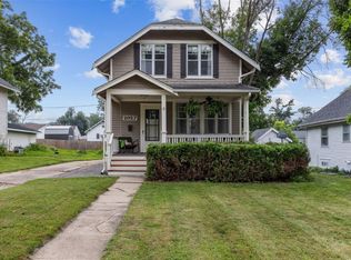 2027 Linn Blvd SE, Cedar Rapids, IA 52403