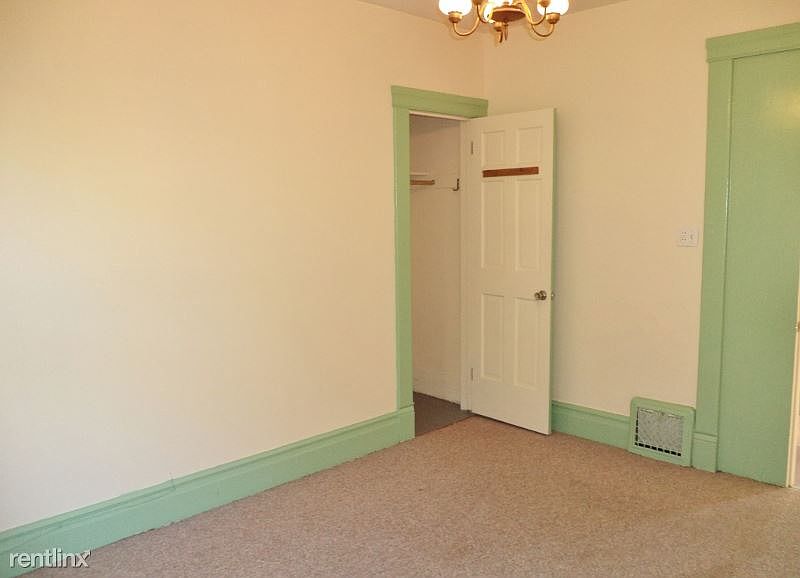 #2 - Bedroom #2 (view 2 of 2)