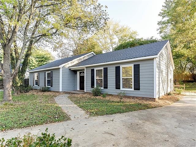 1st image of 7448 Beaufort Cres