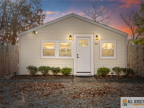 811 Pensacola Rd, Forked River, NJ 08731