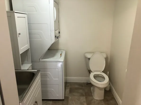 425 Alaska St, Staunton, IL 62088