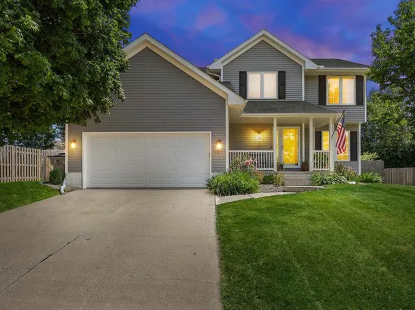 7112 Walden Rd NE, Cedar Rapids, IA 52402