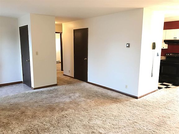 4th image of 218 Loren Dr #220