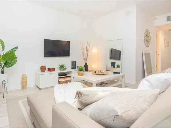 2301 Collins Ave APT 736, Miami Beach, FL 33139