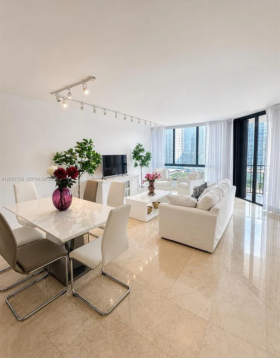Brickell Key One Condo — Photo 3