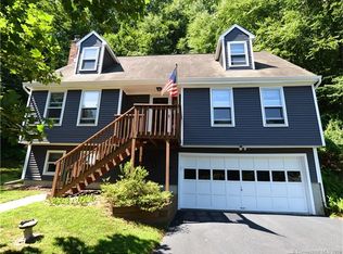 46 Rodia Ridge Rd, Shelton, CT 06484