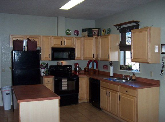 2nd image of 708 San Antonio St