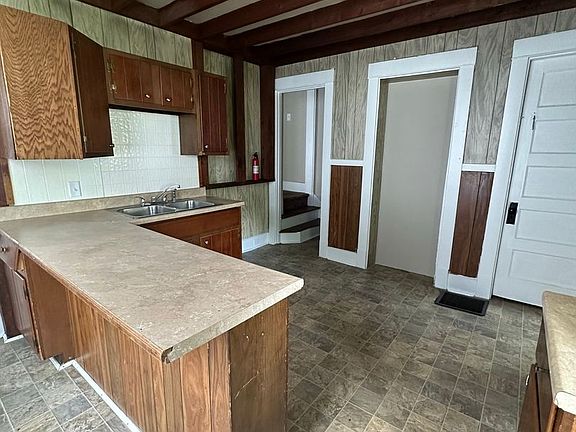 5th image of 45 S 17th St #47