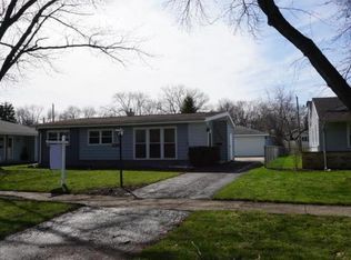 3907 Wilke Rd, Rolling Meadows, IL 60008