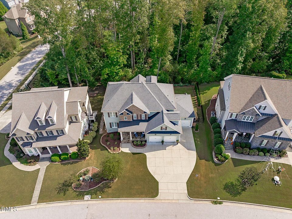 2nd image of 2145 Vecchio Ln