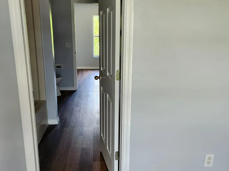 1019 Bandera St — Photo 18