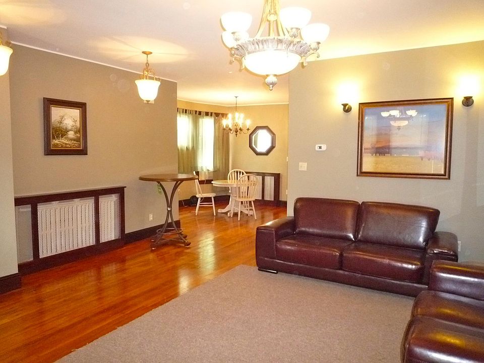 1st image of 272 Quail St #1