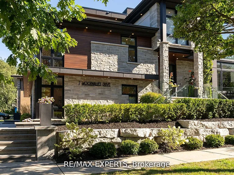 7 Woodvalley Dr — Photo 2