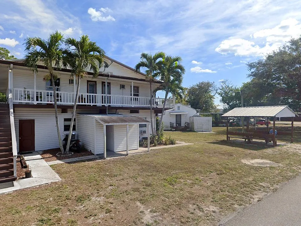 509 Center Rd #2