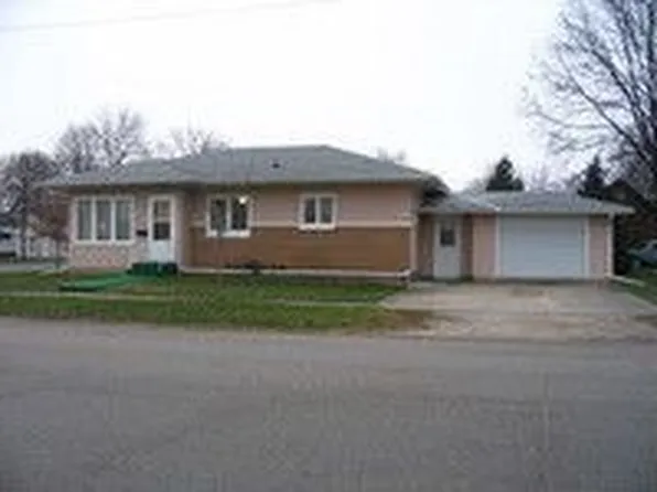 120 E Poisal St, Clarksville, IA 50619