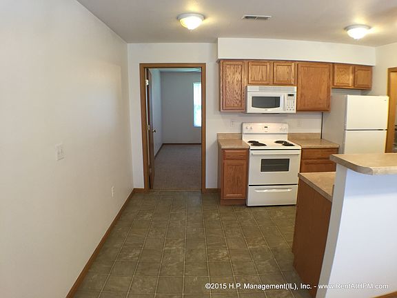 4th image of 131 Dorset Ct APT 4