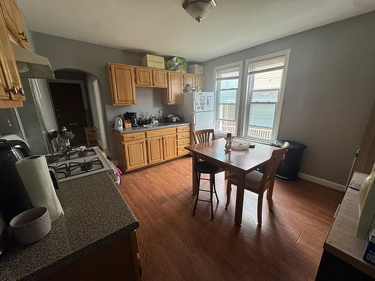 189 Campbell Ave #1 — Photo 7