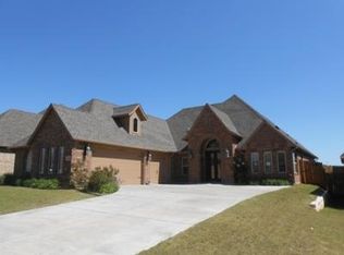 6814 SW Oak Pointe Blvd, Lawton, OK 73505