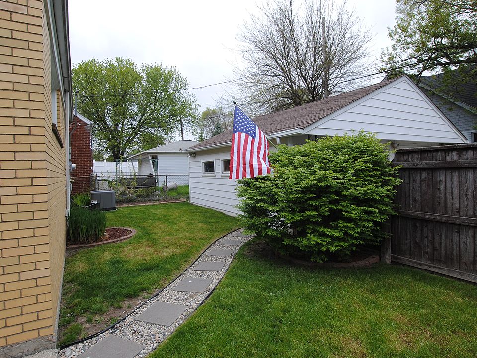 1310 Pinecrest Dr, Ferndale, MI 48220 Zillow