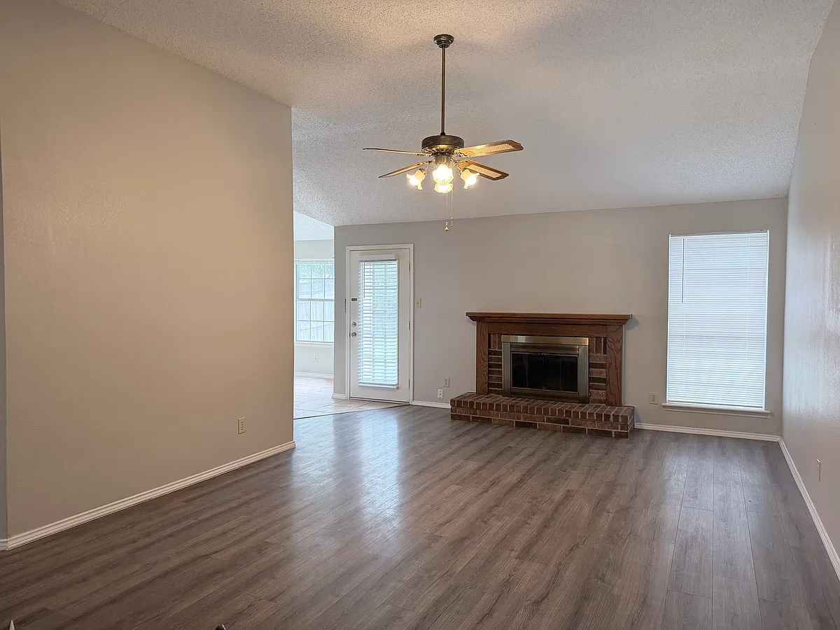 Building Photo - 6709 Pecanwood Dr