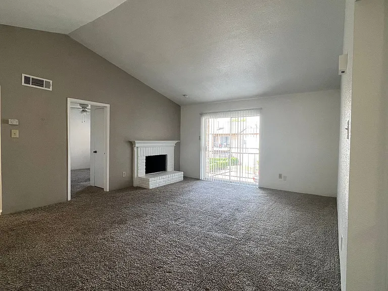 Emerald Cove Apartments — Photo 91