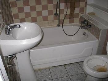 3rd image of 849 N Hoyne Ave