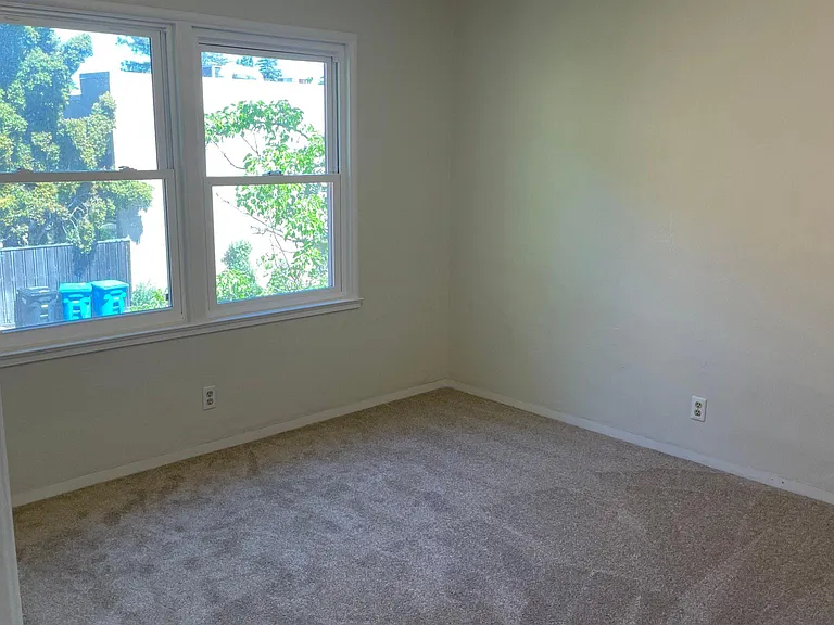 211 E Santa Inez Ave #6 — Photo 11