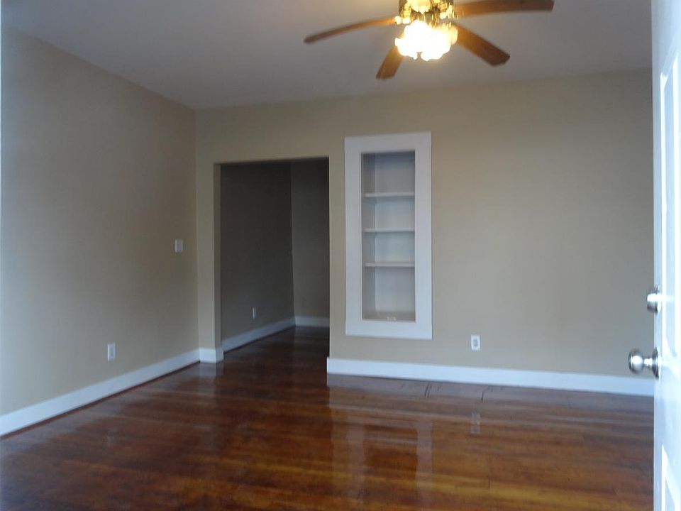 2nd image of 348-350 Dorchester St #2
