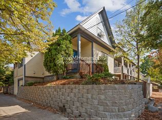 2 SE 78th Ave, Portland, OR 97215