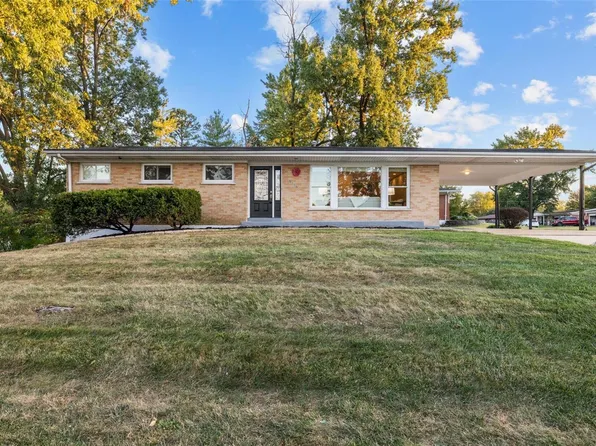 9256 Vauk Ln, Saint Louis, MO 63126