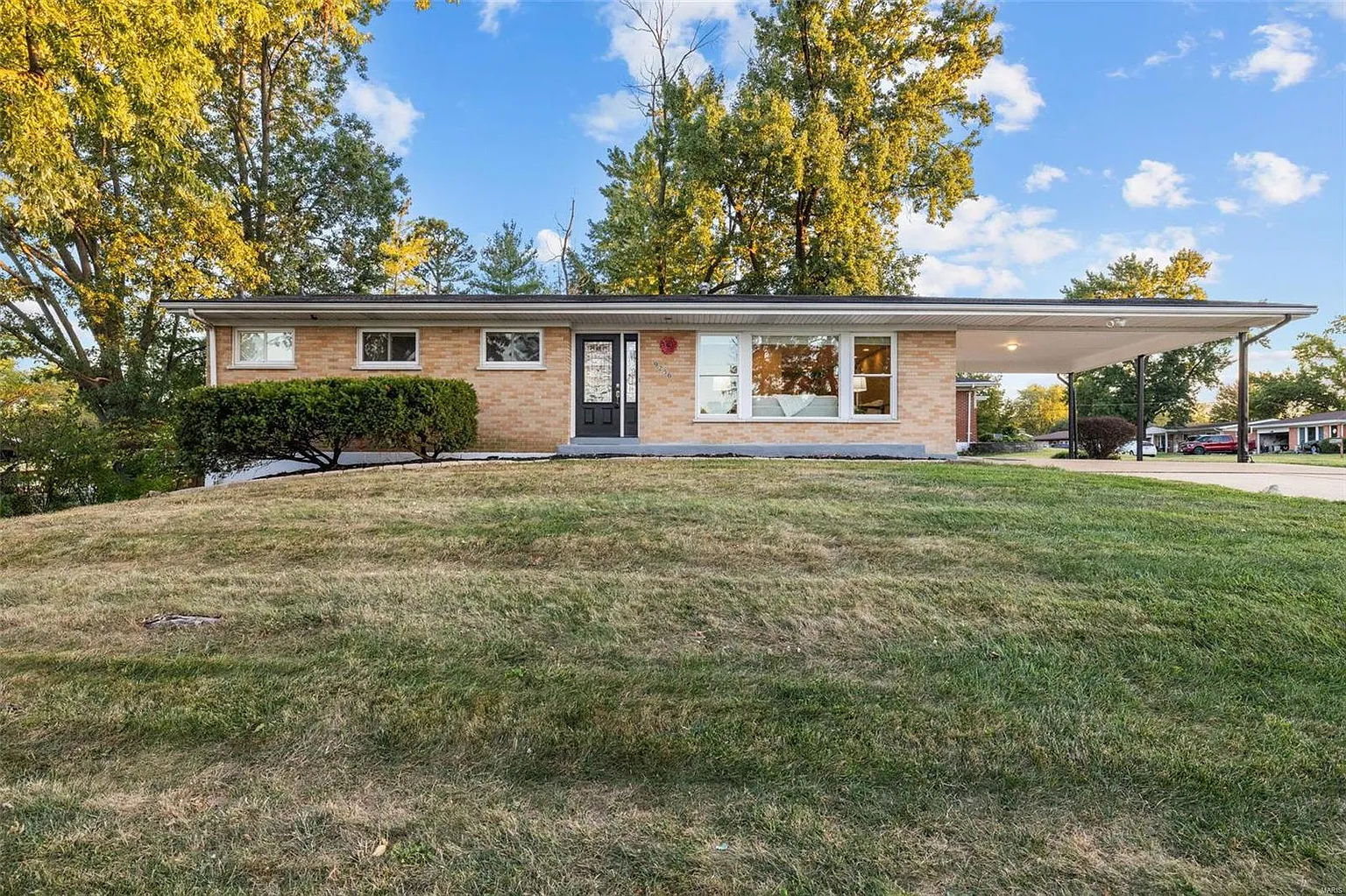 9256 Vauk Ln photo 1