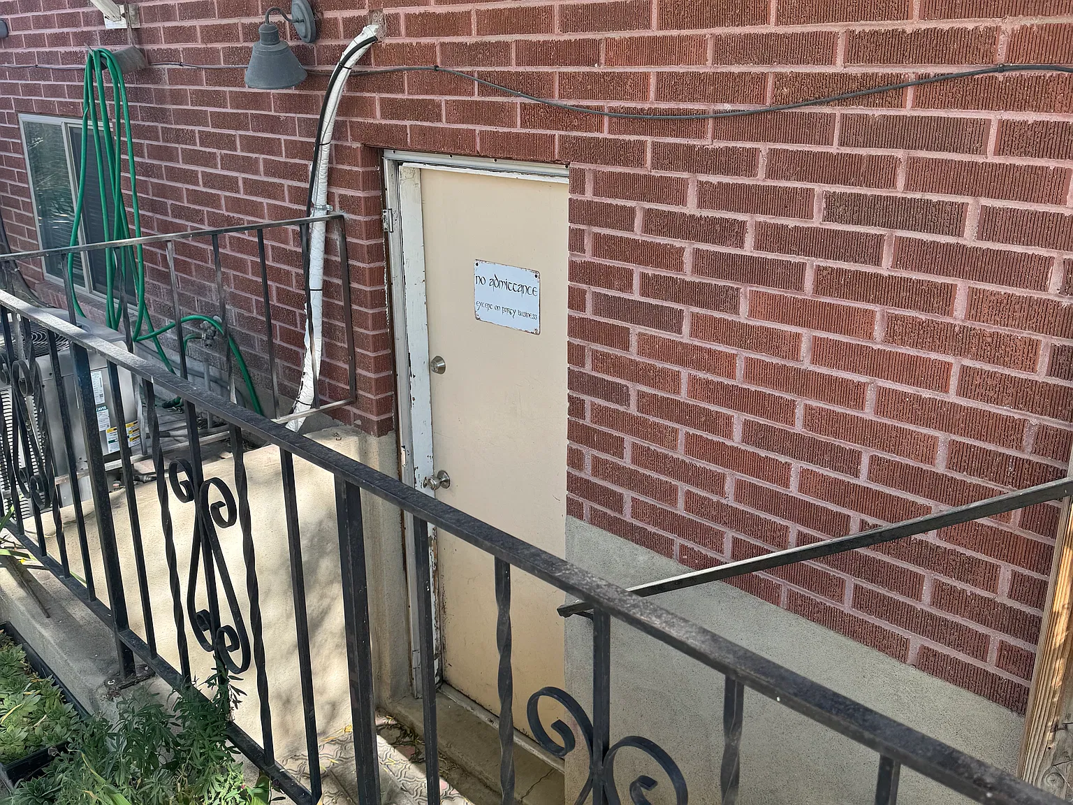 2 bed, 1000 sqft, $1,350 — Photo 2
