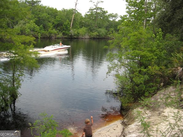 795 Lake Deborah Dr, Folkston, GA 31537