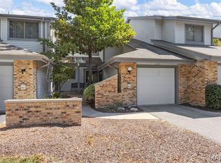 1222 Meramec Heights Dr, Ballwin, MO 63021