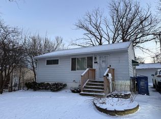 2521 Dakota Rd, Waukegan, IL 60087